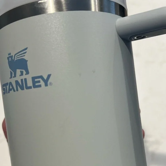 Stanley Quencher H2.0 40 oz Frost Used - Picture 4 of 7
